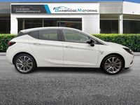 Second-hand Vauxhall Astra Edition 2021 Alb Hatchback