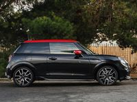 Używany Mini Cooper Hatch 154 KM (113 kW) 2024 Czarny Hatchback