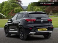 Second-hand MG ZS Exclusive 111 CP (81 kW) 2024 Negru SUV