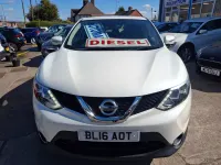 Used Nissan Qashqai N-Connecta 130 HP (95 kW) 2016 White SUV