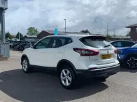 Used Nissan Qashqai Acenta Premium 158 HP (116 kW) 2021 White SUV