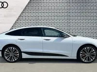 New Audi A6 e-tron Comfort 210 kW (286 HP) 2025 White Estate