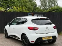 Used Renault Clio Iconic 76 HP (55 kW) 2019 White Hatchback