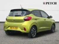 Used Hyundai i10 Advanced 62 HP (45 kW) 2024 Yellow Hatchback