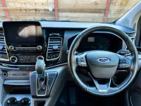 Usado Ford Tourneo Titanium 130 CV (95 kW) 2020 Gris Monovolumen