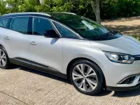 Usado Renault Grand Scénic IV Dynamique 110 HP (80 kW) 2017 Preto Monovolume