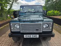 Used Land Rover Defender 122 HP (89 kW) 2012 Green Estate