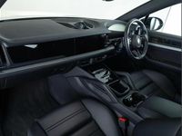 Used Porsche Cayenne 348 HP (255 kW) 2025 Beige SUV