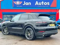Used Porsche Cayenne 462 HP (339 kW) 2018 Black SUV