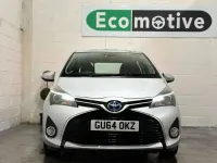 Used Toyota Yaris 101 HP (74 kW) 2014 Silver Hatchback