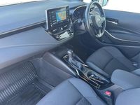 Used Toyota Corolla Design 184 HP (135 kW) 2020 Pure white Hatchback