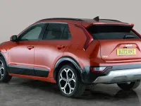 Used Kia Niro 182 HP (133 kW) 2023 Orange SUV