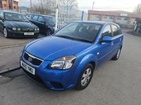 Begagnad Kia Rio 95 HK (69 kW) 2010 Blå Halvkombi