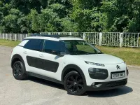 Used Citroën C4 Cactus Flair 2015 White Hatchback
