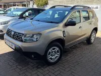 Begagnad Dacia Duster Essentiel 100 HK (73 kW) 2020 Beige SUV