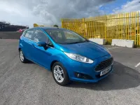 Begagnad Ford Fiesta Zetec 2013 Blå Halvkombi