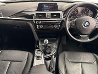 Used BMW 320 181 HP (133 kW) 2018 Silver Estate