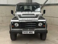 Used Land Rover Defender 122 HP (89 kW) 2015 Silver SUV