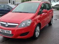 Used Vauxhall Zafira 115 HP (84 kW) 2012 Red MPV
