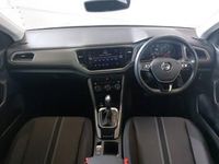 Usado VW T-Roc Design 150 HP (110 kW) 2020 Prateado SUV