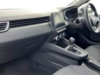 Used Renault Clio V Evolution 145 HP (106 kW) 2022 White  Hatchback