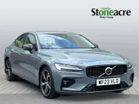 Usado Volvo S60 Plus 250 HP (183 kW) 2023 Cinzento Sedan