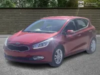 Używany Kia Ceed 126 KM (92 kW) 2014 Czerwony Hatchback