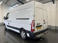 Used Nissan Interstar Acenta 135 HP (99 kW) 2023 White Van