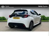 Second-hand Toyota Yaris Hybrid 116 CP (85 kW) 2022 Alb Hatchback