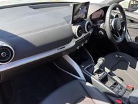 Begagnad Audi Q2 S-Line 116 HK (85 kW) 2025 Silver SUV