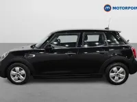 Begagnad Mini Cooper Classic 136 HK (100 kW) 2019 Svart Halvkombi