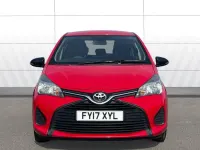 Used Toyota Yaris Active 69 HP (50 kW) 2016 Red Hatchback