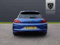 Begagnad VW Scirocco R 276 HK (202 kW) 2017 Blå Sportkupé