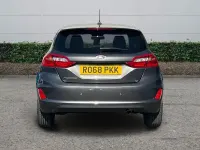 Usado Ford Fiesta Titanium 2018 Cinzento Citadino