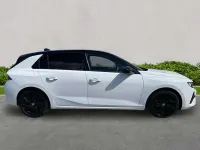Used Vauxhall Astra GS Line 130 HP (95 kW) 2023 White Hatchback
