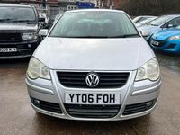 Begagnad VW Polo S 75 HK (55 kW) 2006 Silver Halvkombi