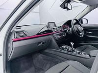 Used BMW 318 Sport Line 143 HP (105 kW) 2014 White Estate