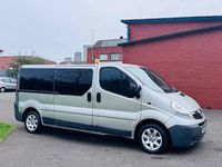 Second-hand Vauxhall Vivaro 115 CP (84 kW) 2014 Argintiu Monovolum