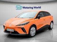 Begagnad MG MG4 EV Trophy 319 kW (435 HK) 2023 Orange Halvkombi