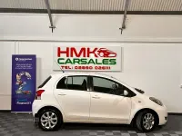 Used Toyota Yaris 2011 White Hatchback