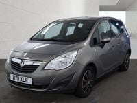 Begagnad Vauxhall Meriva 2011 Brun Minibuss