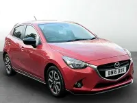 Używany Mazda 2 Inclusive 90 KM (66 kW) 2016 Czerwony Hatchback