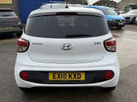 Used Hyundai i10 Premium 87 HP (63 kW) 2018 White Hatchback