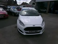 Used Ford Fiesta Zetec 82 HP (60 kW) 2013 White Hatchback