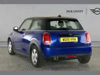 Used Mini Cooper Classic 134 HP (98 kW) 2019 Blue Hatchback