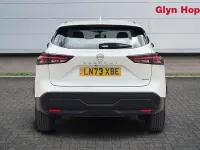 Used Nissan Qashqai Acenta Premium 158 HP (116 kW) 2023 White SUV