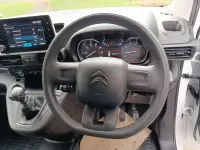 Used Citroën Berlingo 99 HP (72 kW) 2022 White MPV