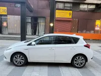 Used Toyota Auris Hybrid 2017 White Hatchback