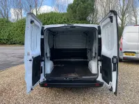 Gebraucht Vauxhall Vivaro Sportive 120 PS (88 kW) 2019 Weiß Van / Kleinbus