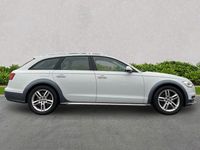 Used Audi A6 Allroad Business 2015 White Estate